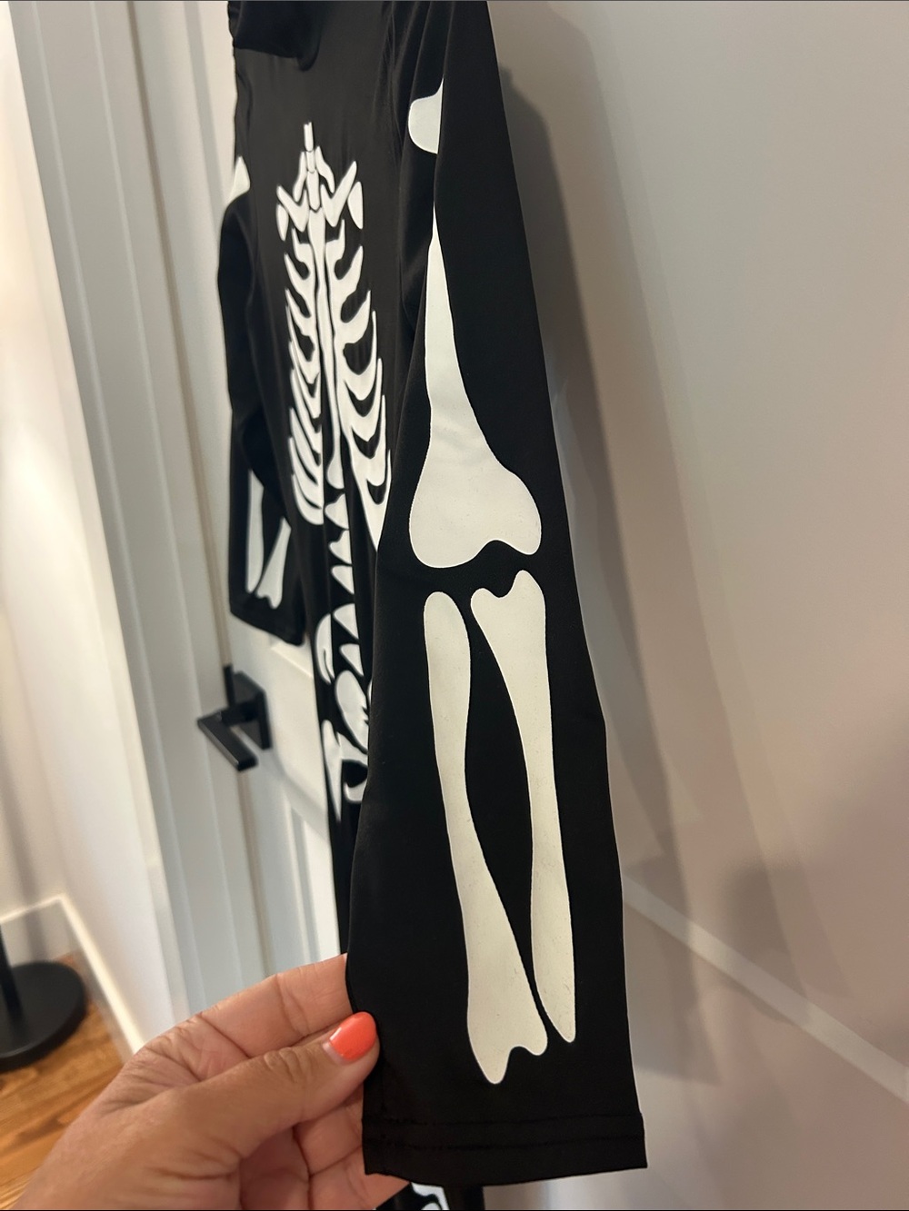 Kids Black Skeleton Costume with Hood and Gloves ~Glows in the Dark - Picture 8 of 13
